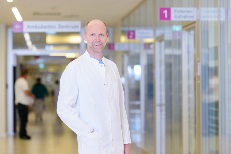 Dr. med. Thomas Paradowski, Leitender Oberarzt der Kliniken für Gynäkologie und für Geburtshilfe am Klinikum Bremerhaven-Reinkenheide (Foto: Antje Schimanke)