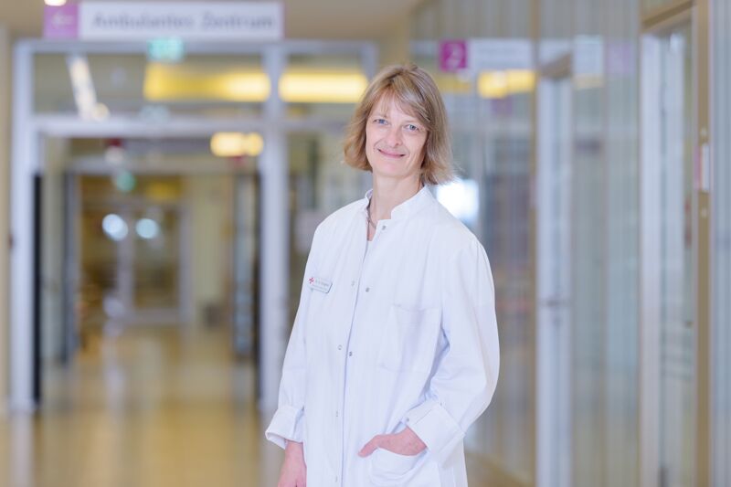 Dr. med. Anja Urbigkeit, Oberärztin in der Klinik für Gastroenterologie, Pneumologie, Onkologie, Diabetologie am Klinikum Bremerhaven-Reinkenheide (Foto: Antje Schimanke) Dr. med. Anja Urbigkeit, Oberärztin in der Klinik für Gastroenterologie, Pneumologie, Onkologie, Diabetologie am Klinikum Bremerhaven-Reinkenheide (Foto: Antje Schimanke)