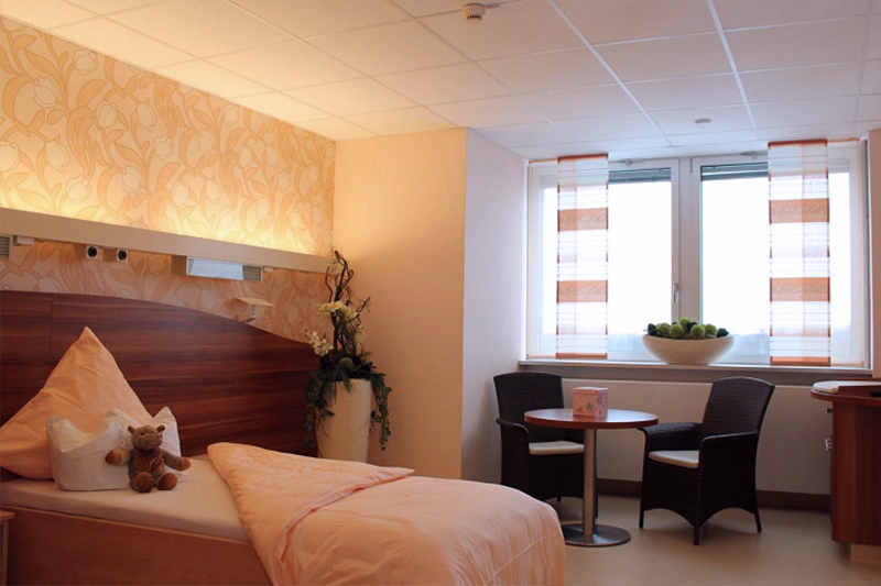 ein Familienzimmer der Klinik für Geburtshilfe am Klinikum Bremerhaven Reinkenheide