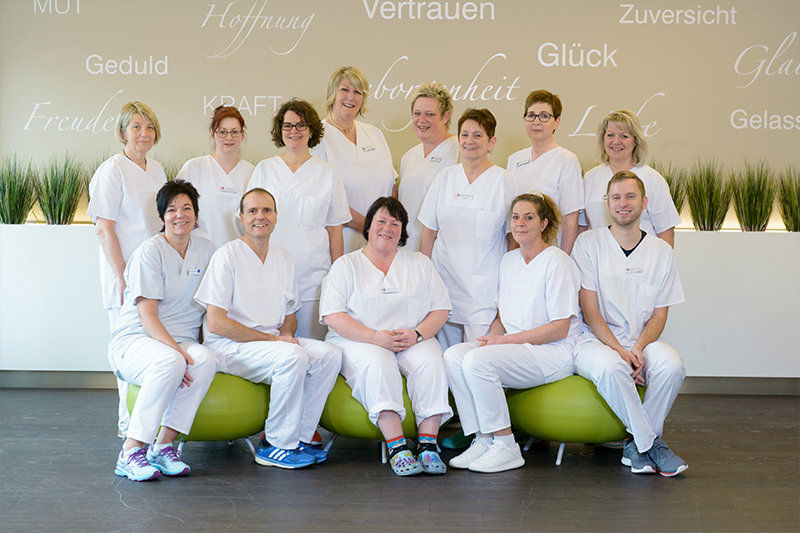 Gruppenfoto vom Team der Station für Hals-Nasen-Ohrenheilkunde am Klinikum Bremerhaven-Reinkenheide (Foto: Antje Schimanke)