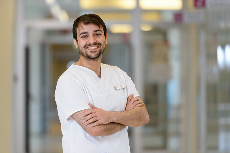 Mohammed Aljaber, Oberarzt in der Klinik für Unfall- und Handchirurgie und Orthopädie am Klinikum Bremerhaven-Reinkenheide (Foto: Antje Schimanke)