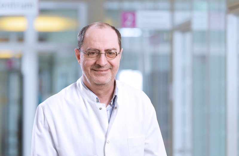 Prof. Dr. med. Halim Aydin, Chefarzt in der Klinik für Radio-Onkologie am Klinikum Bremerhaven-Reinkenheide (Foto: Antje Schimanke)