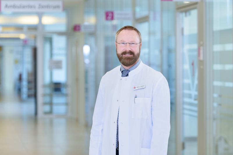 Rainer Dubbels, Leiter der Krankenhaus-Apotheke am Klinikum Bremerhaven-Reinkenheide (Foto: Antje Schimanke)