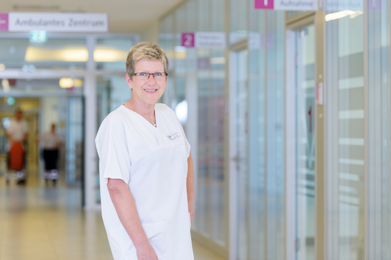 Gisela Elemam, Krankenschwester und Leitung der Station 4C in der Klinik für Gynäkologie und Geburtshilfe am Klinikum Bremerhaven-Reinkenheide (Foto: Antje Schimanke)