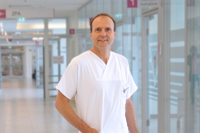 Bernd Frey, Krankenpfleger und Leitung der Station 8A am Klinikum Bremerhaven-Reinkenheide (Foto: Antje Schimanke)