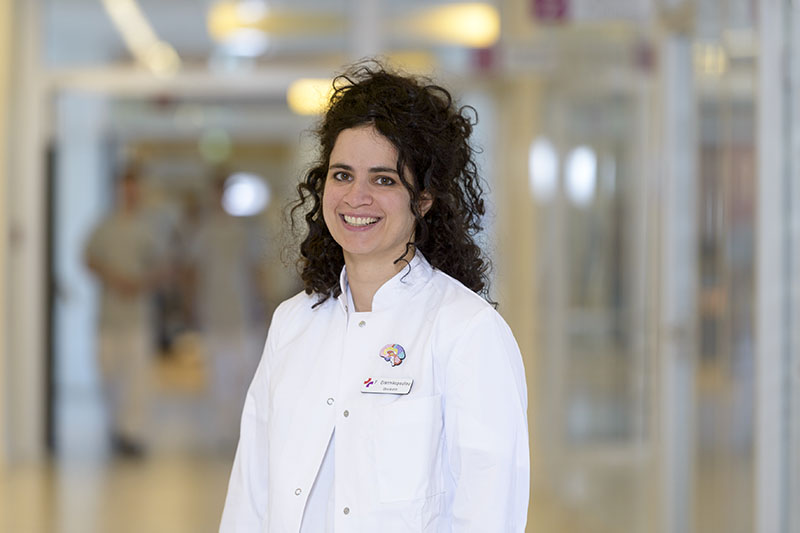Foteini Giannikopoulou, Oberärztin der Klinik für Neurochirurgie am Klinikum Bremerhaven-Reinkenheide (Foto: Schimanke) Foteini Giannikopoulou, Oberärztin der Klinik für Neurochirurgie am Klinikum Bremerhaven-Reinkenheide (Foto: Schimanke)
