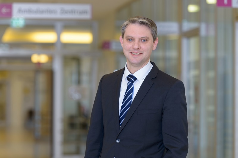 Stefan Gronholz, Leiter des kaufmännischen Controllings am Klinikum Bremerhaven-Reinkenheide (Foto: Antje Schimanke) Stefan Gronholz, Leiter des kaufmännischen Controllings am Klinikum Bremerhaven-Reinkenheide (Foto: Antje Schimanke)