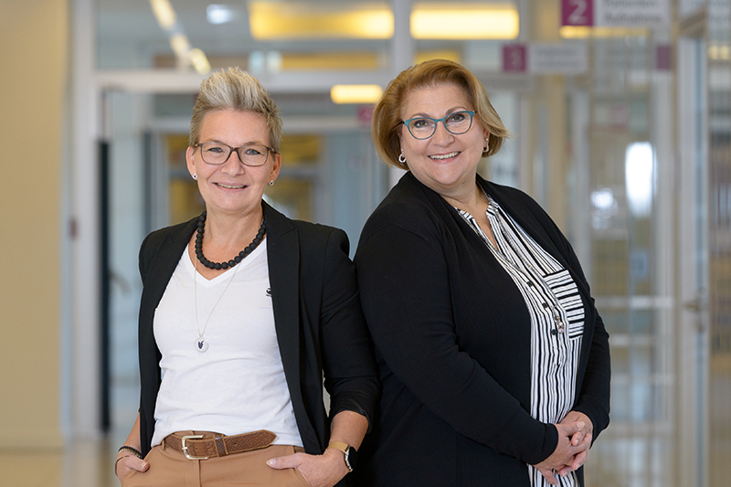Frauenbeauftragte Silke Hauer mit ihrer Stellvertreterin Elisabeth Peters Klinikum Bremerhaven-Reinkenheide (Foto: Antje Schimanke)