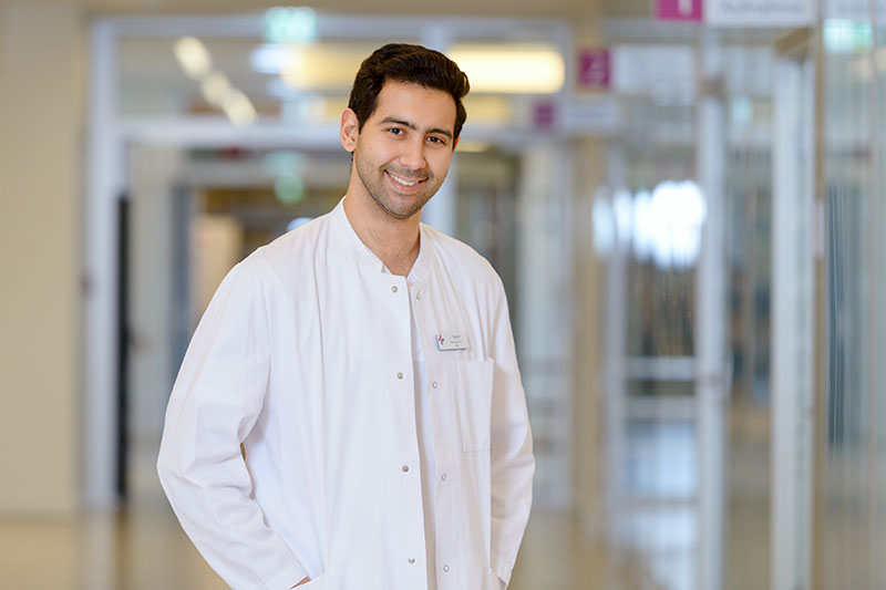 Ibdaa Nagati, Arzt in der Klinik für Hals-Nasen-Ohrenheilkunde am Klinikum Bremerhaven-Reinkenheide (Foto: Schimanke)