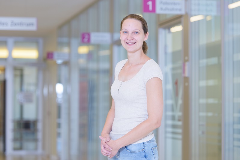 Bettina Pohl, Mitarbeiterin der Abteilung Personal und Recht am Klinikum Bremerhaven-Reinkenheide (Foto: Antje Schimanke)