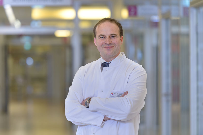 Prof. Dr. med. Christian Scheller, Chefarzt der Klinik für Neurochirurgie am Klinikum Bremerhaven-Reinkenheide (Foto: Antje Schimanke)
