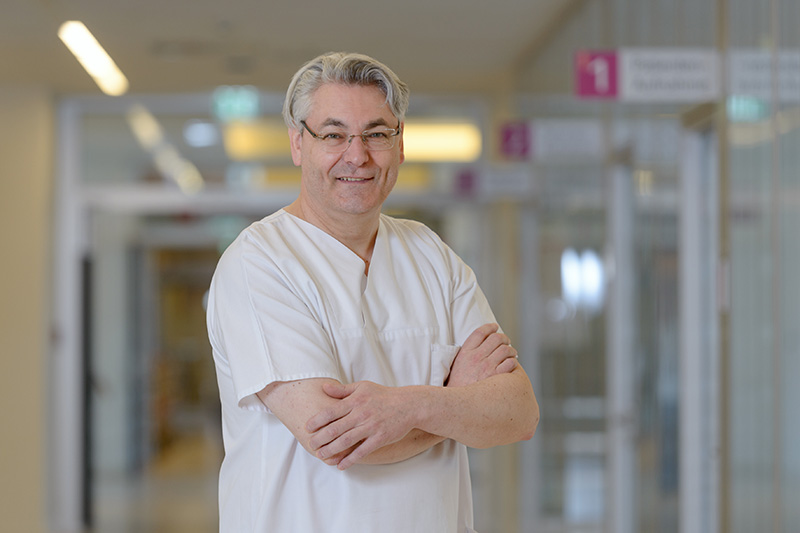 Christoph Seeliger, Oberarzt in der Klinik für Unfall- und Handchirurgie und Orthopädie am Klinikum Bremerhaven-Reinkenheide (Foto: Antje Schimanke)