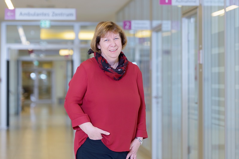 Elke Stute, Leiterin Personal und Recht am Klinikum Bremerhaven-Reinkenheide (Foto: Antje Schimanke)