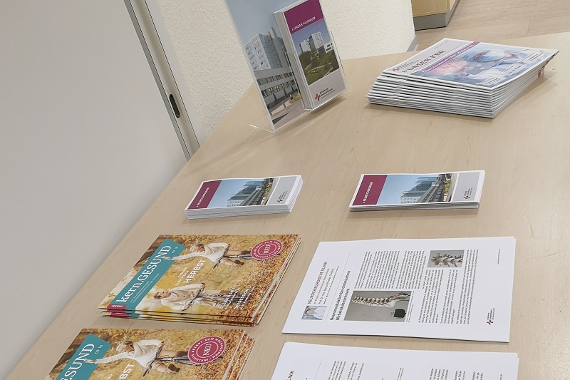 Informationsschriften währen der Veranstaltung Bandscheibe und Rückenschmerz am Klinikum Bremerhaven-Reinkenheide